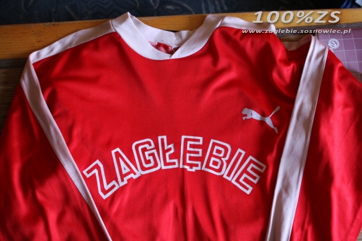 Historyczna koszulka na aukcji dla Tomka