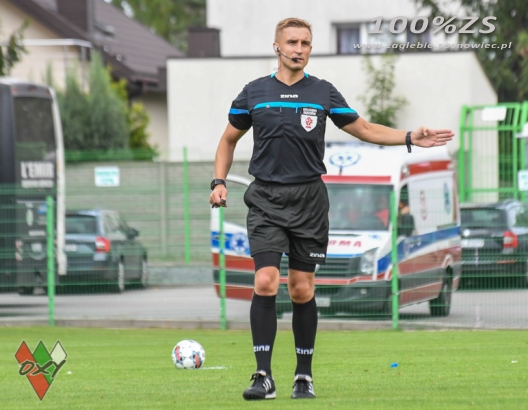 Karol Iwanowicz sędzią meczu w Legnicy