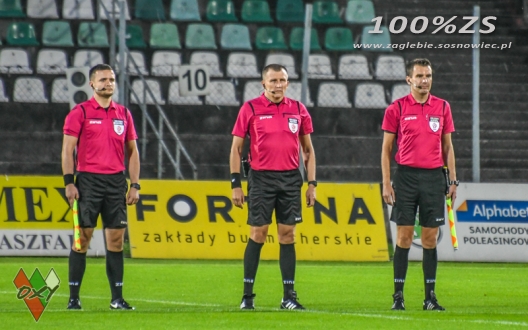 Wojciech Krztoń sędzią meczu w Legnicy