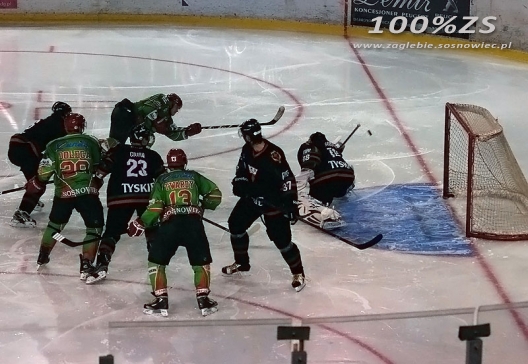 Hokej: Lider pokonany!