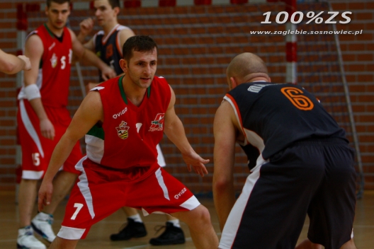 Koszykarze wygrali w Katowicach (opis + galeria)