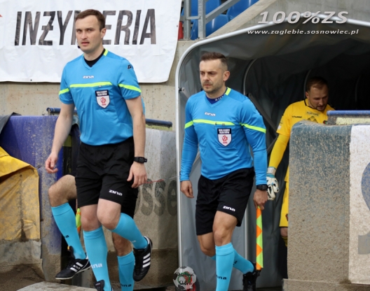 Mateusz Złotnicki sędzią meczu w Niepołomicach