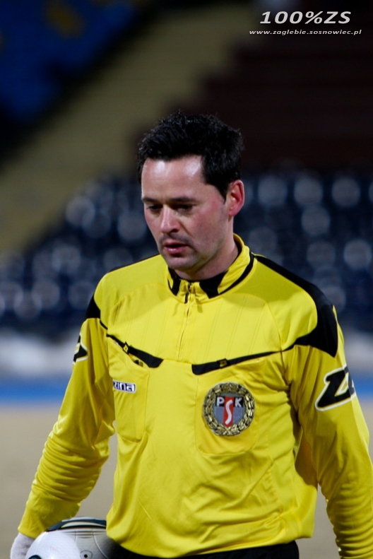 Szymon Lizak sędzią meczu z Chrobrym