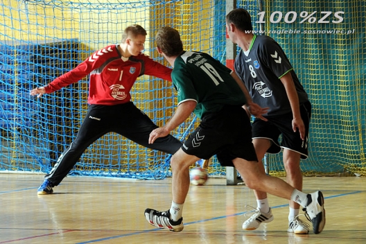 Pierwsze punkty piłkarzy ręcznych