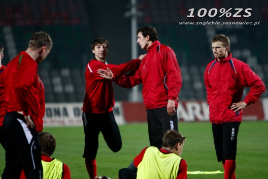 Trenowali przy światłach