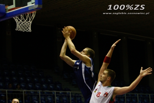 Wysoka wygrana koszykarzy (opis + galeria)